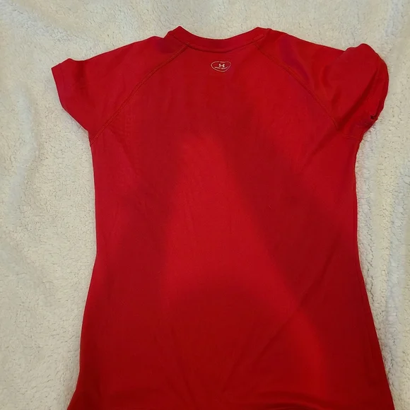 3 Small Shirts Under Armour And Lululemon - Picture 5 of 10